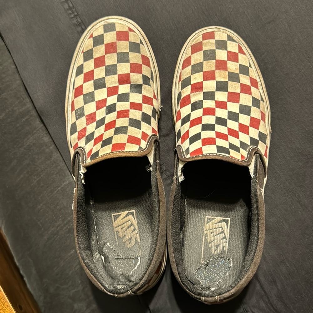 Men’s vans checkered. Size 9 1/2.